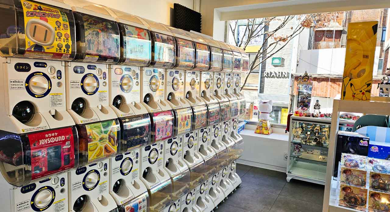 덕후라면 모를 수가 없는 서울 가챠샵 추천! 방문만 해도 도파민 도는 귀여운 굿즈가 가득 < 국내여행 < 기사본문 - 여행픽